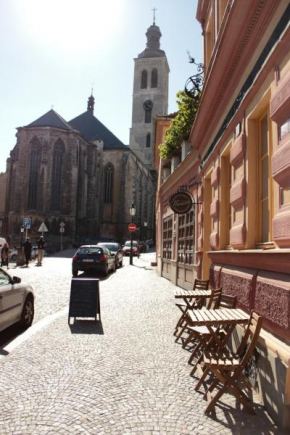 Гостиница Café Havlíček Penzion  Кутна-Гора